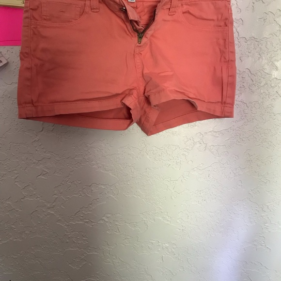 Shorts - Picture 2 of 5
